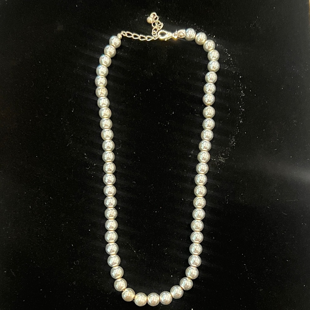 Elegant Silver Pearl Necklace